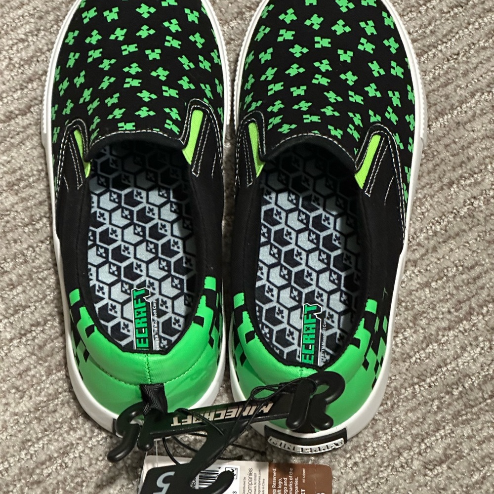 Minecraft Children's  Green and Black Slip On Shoes Size 5